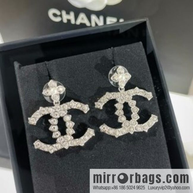 New ☑️ CHANEL Chanel double c pearl four-leaf clover stud earrings