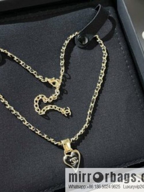 New ☑️ CHANEL Chanel double c heart of spades necklace
