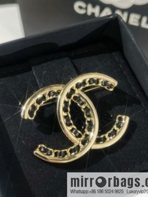 New ☑️ CHANEL Chanel double c black leather rope brooch