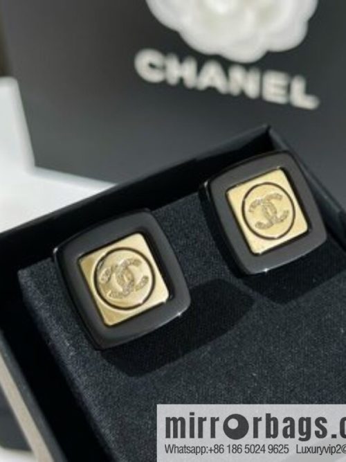 New ☑️ CHANEL Chanel double c stud earrings