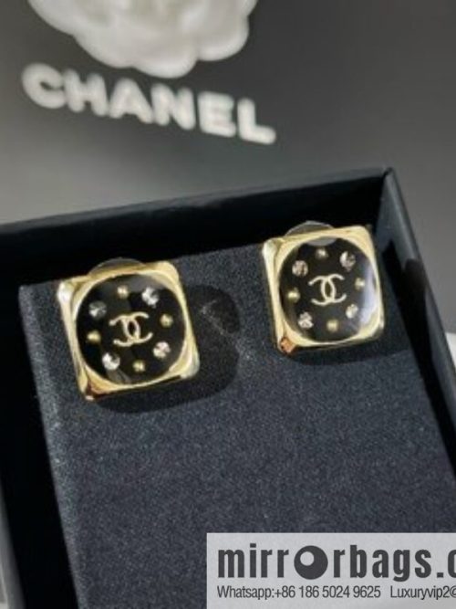 New ☑️ CHANEL Chanel double c square stud earrings