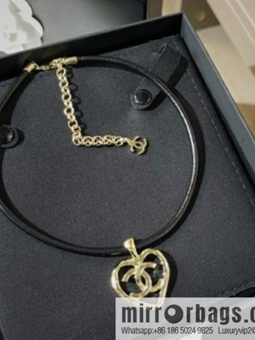 New ☑️ CHANEL Chanel double c peach heart black leather rope choker necklace