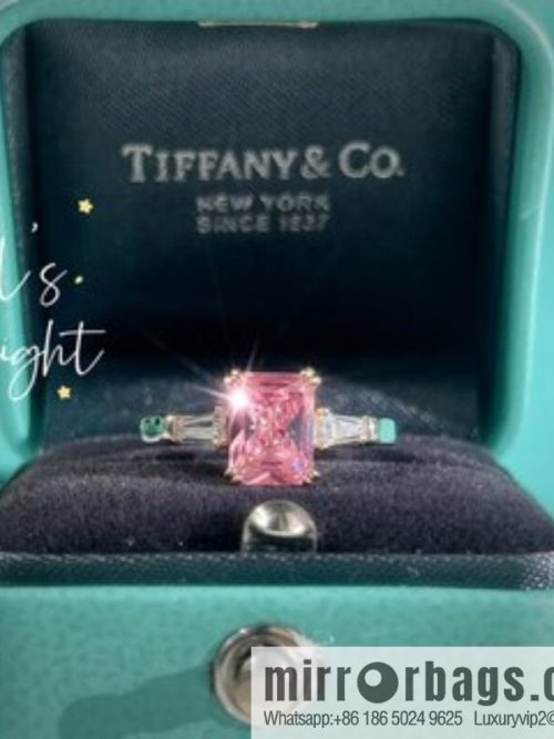 New ☑️ TIFFANY & Co. Tiffany & Co. Square pink diamond ring