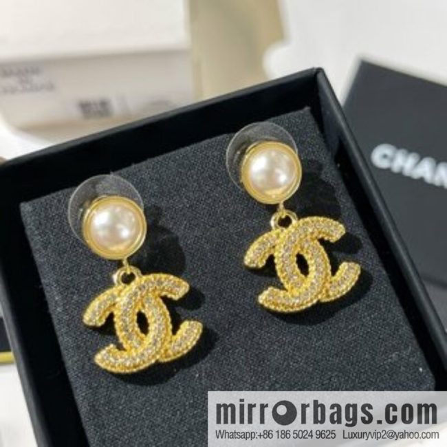 New ☑️ CHANEL Chanel wheat ear double c pearl stud earrings
