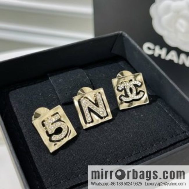 New ☑️ CHANEL Chanel double c N letter 5 word brooch