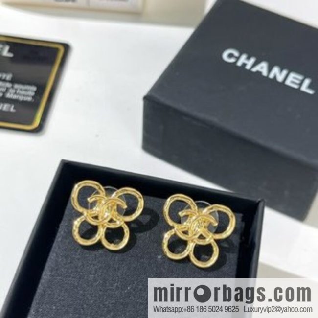 New ☑️ CHANEL Chanel gold double c butterfly stud earrings