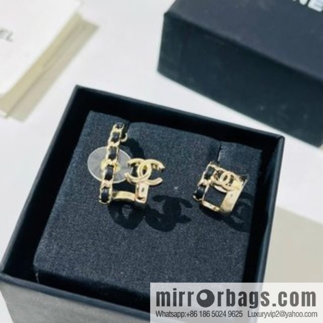 New ☑️ CHANEL Chanel black leather rope double c asymmetrical stud earrings clip