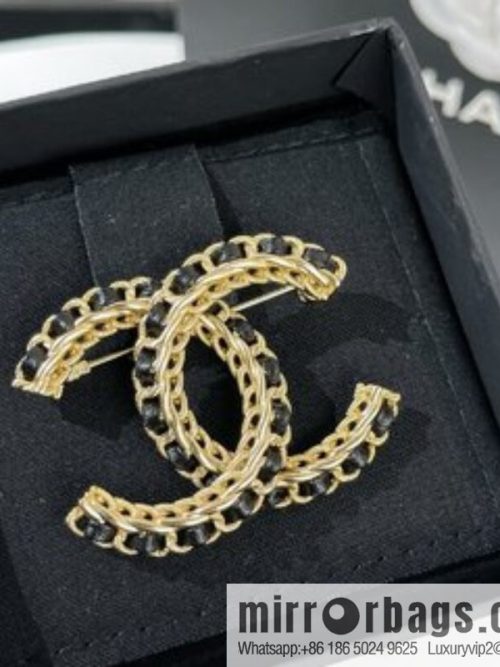 New ☑️ CHANEL Chanel double c black leather rope brooch