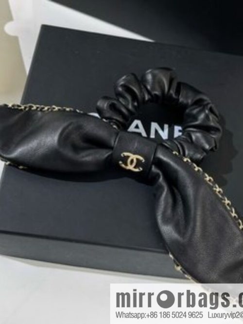 New ☑️ CHANEL Chanel double c full diamond bow small sheepskin hair rope, hand rope