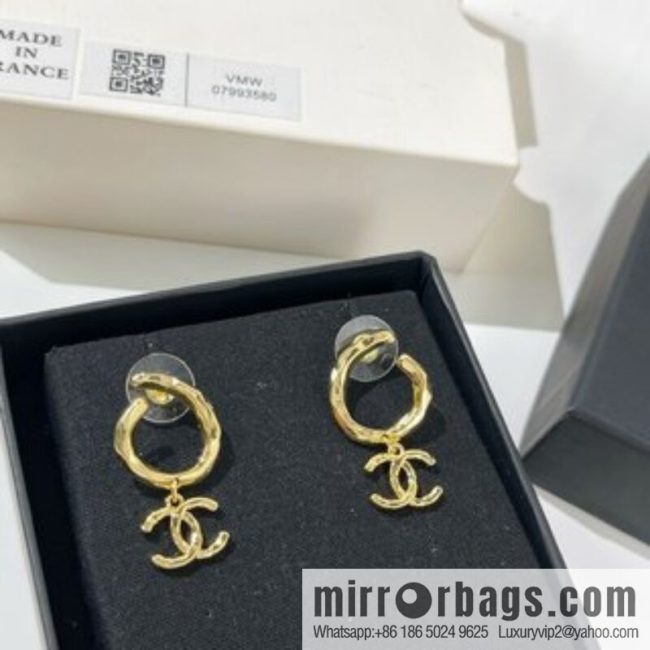 New ☑️ CHANEL Chanel gold double c stud earrings