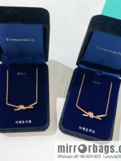 New ☑️ Tiffany & Co. Tiffany knot necklace
