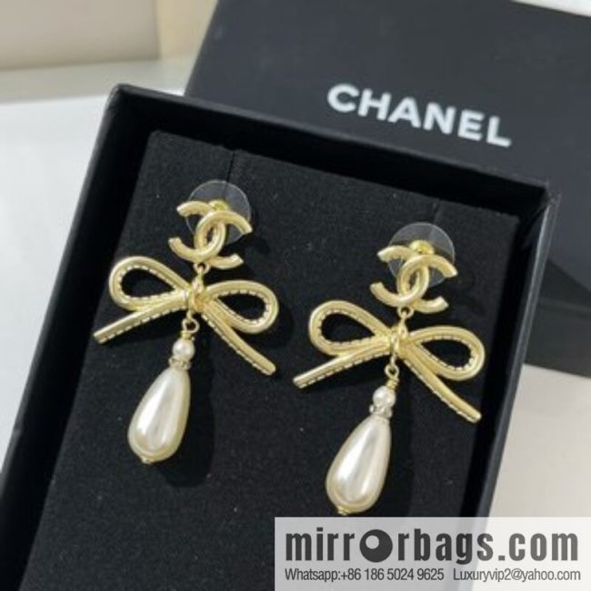 New ☑️ CHANEL Chanel double c bow, pearl, stud earrings