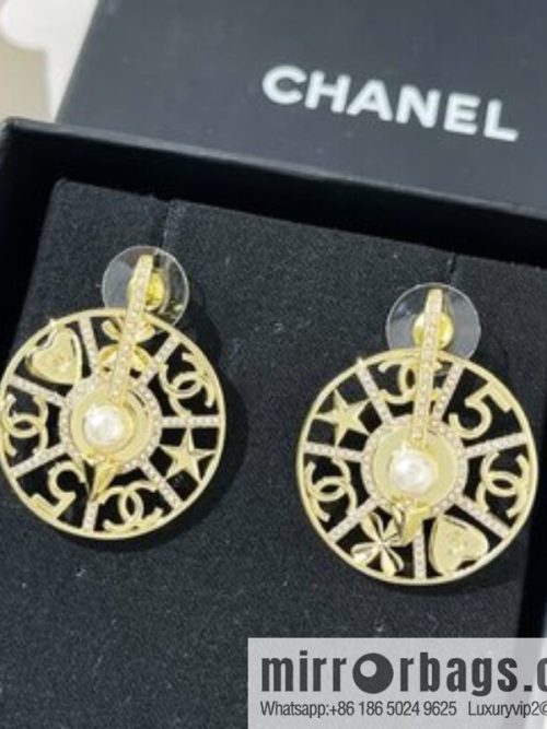 New ☑️ CHANEL Chanel turntable pearl stud earrings