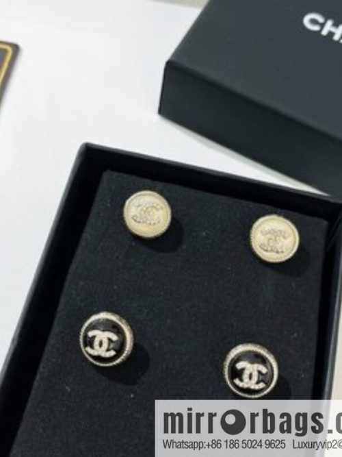 New ☑️ CHANEL Chanel double c full diamond, black and white beads, stud earrings