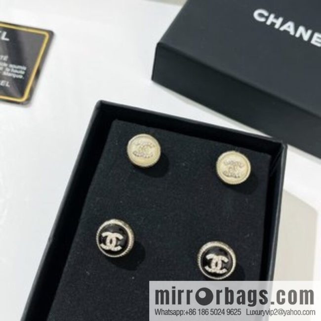 New ☑️ CHANEL Chanel double c full diamond, black and white beads, stud earrings