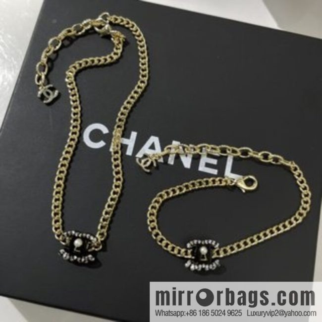 New ☑️ CHANEL Chanel acrylic pearl necklace bracelet