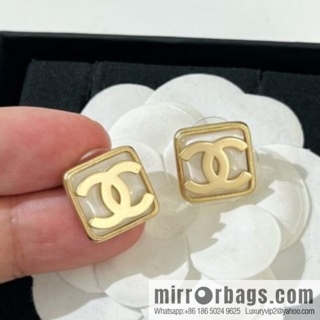 New ☑️ CHANEL Chanel double c square black and white stud earrings - Image 2