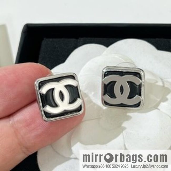 New ☑️ CHANEL Chanel double c square black and white stud earrings - Image 3