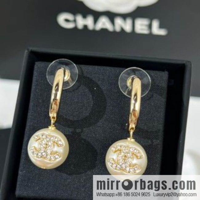 New ☑️ CHANEL Chanel double c pearl stud earrings
