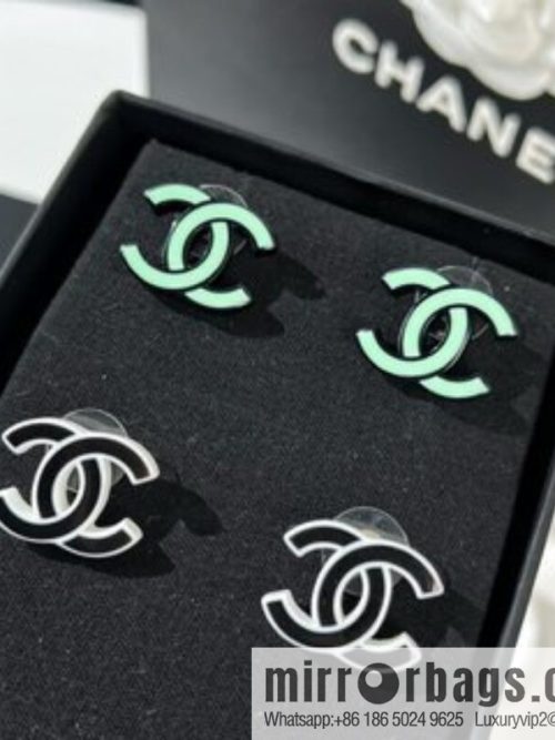 New ☑️ CHANEL Chanel double c acrylic stud earrings