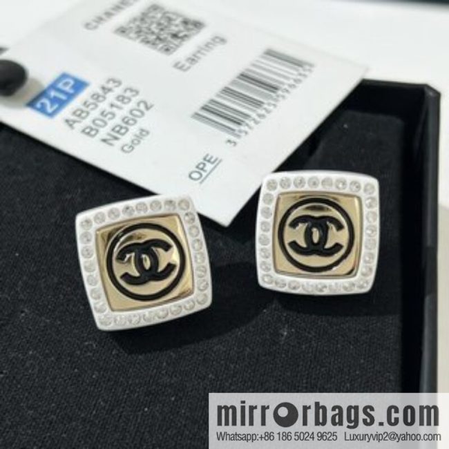 New ☑️ CHANEL Chanel double c acrylic stud earrings - Image 2