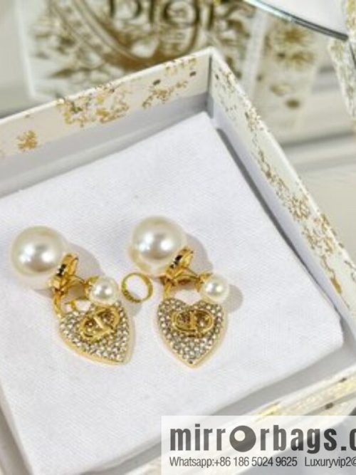 New ☑️ DIOR Dior CD full diamond peach heart size pearl stud earrings