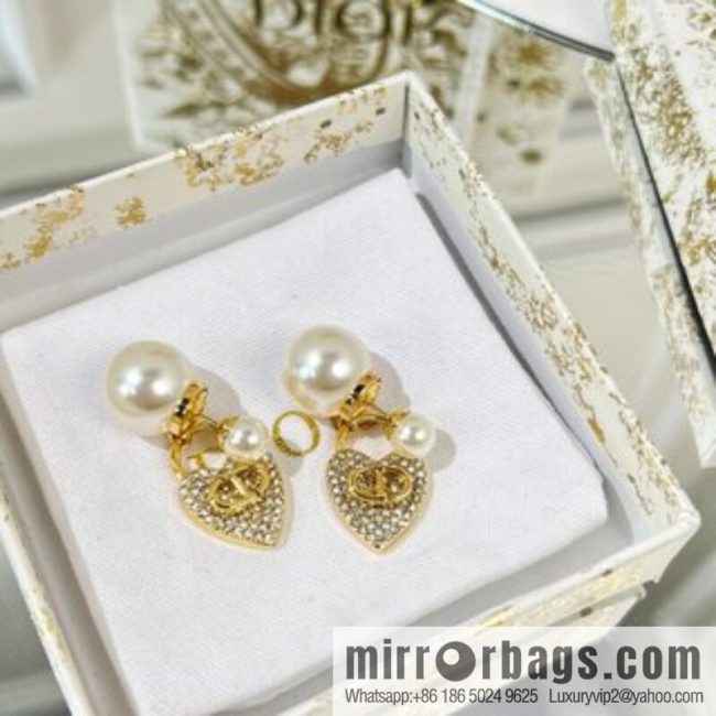New ☑️ DIOR Dior CD full diamond peach heart size pearl stud earrings