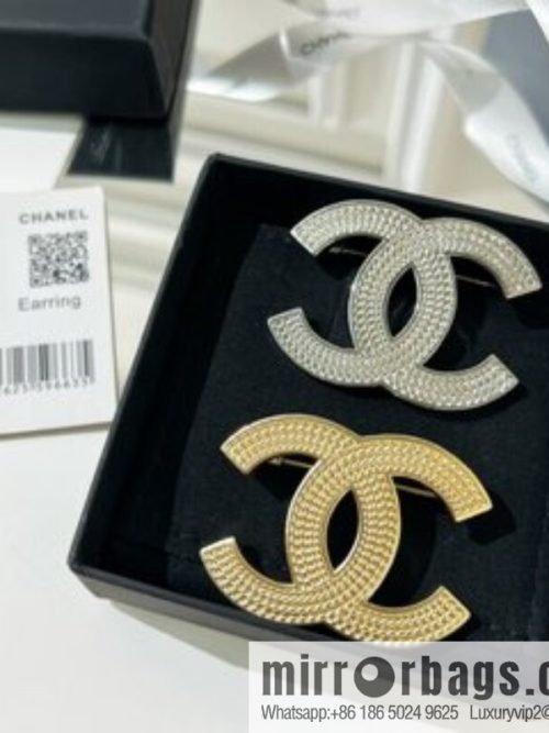 New ☑️ Chanel double c brooch