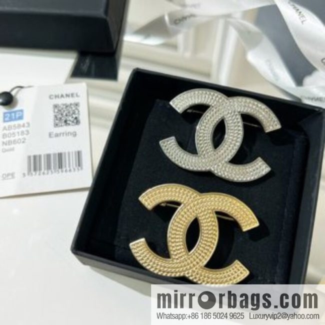 New ☑️ Chanel double c brooch