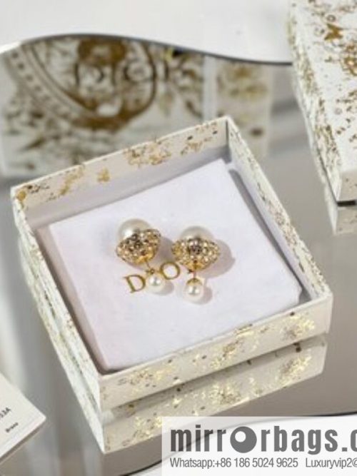 New ☑️ DIOR Dior full diamond size pearl stud earrings