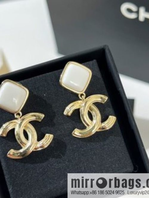 New ☑️ CHANEL Chanel double c white rhombus, stud earrings