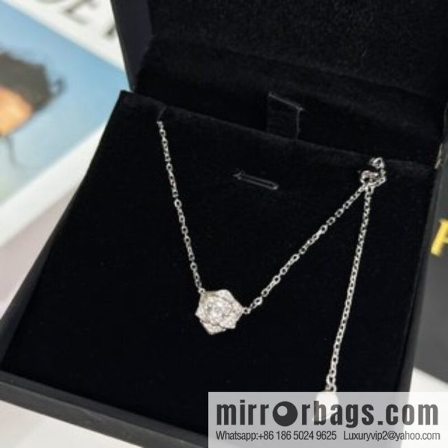 Piaget rose stud earrings necklace - Image 3