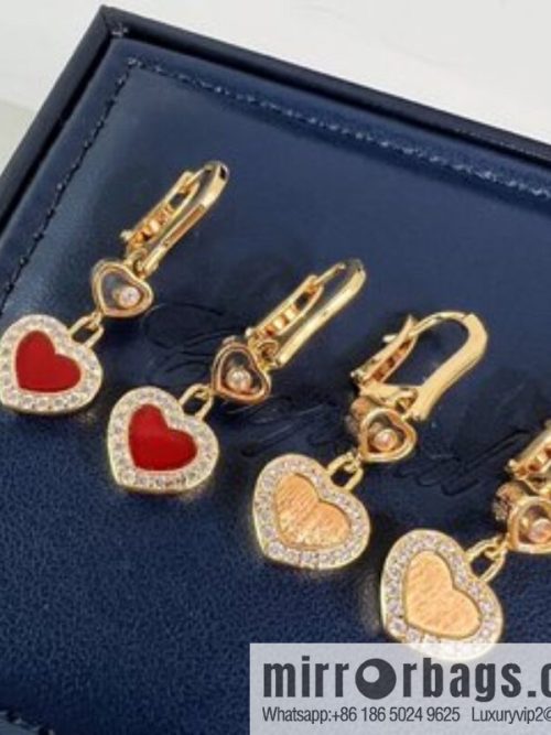 Chopard HAPPY DIAMONDS ICONS love stud earrings