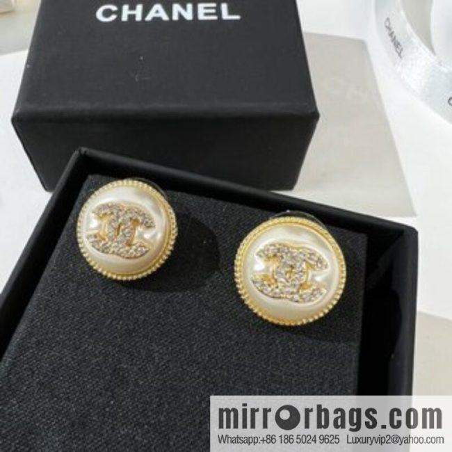 New ☑️ CHANEL Chanel double c round stud earrings