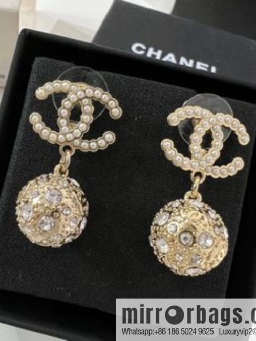 New ☑️ CHANEL Chanel double c full diamond stud earrings