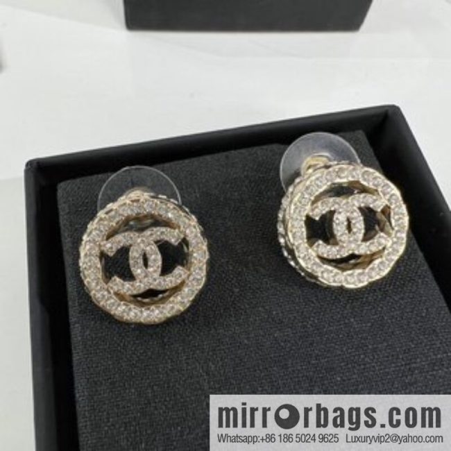 New ☑️ CHANEL Chanel double c round full diamond stud earrings