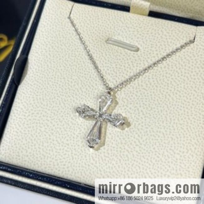GRAFF Full Diamond Cross necklace