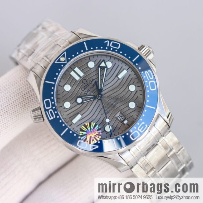 Omega 2022 new green seahorse with double T black balance wheel 8800 movement, 42mm