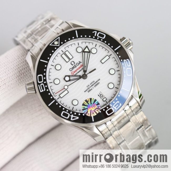 Omega 2022 new green seahorse with double T black balance wheel 8800 movement, 42mm - Image 2