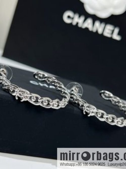New ☑️ CHANEL Chanel double c hollow stud earrings