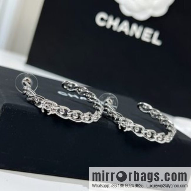 New ☑️ CHANEL Chanel double c hollow stud earrings