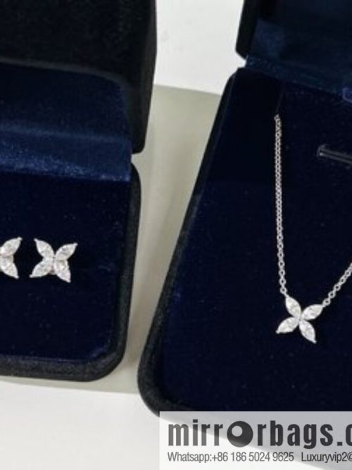 Tiffany & Co. Tiffany Victoria ™ M series four-leaf clover horse eye necklace stud earrings
