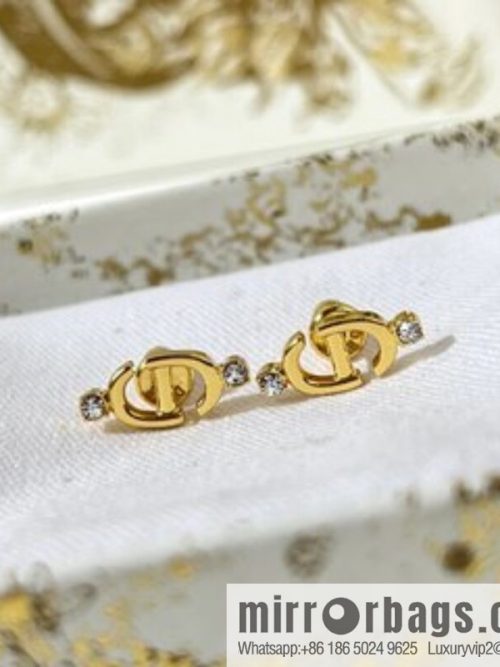 New ☑️ DIOR Dior CD letter stud earrings