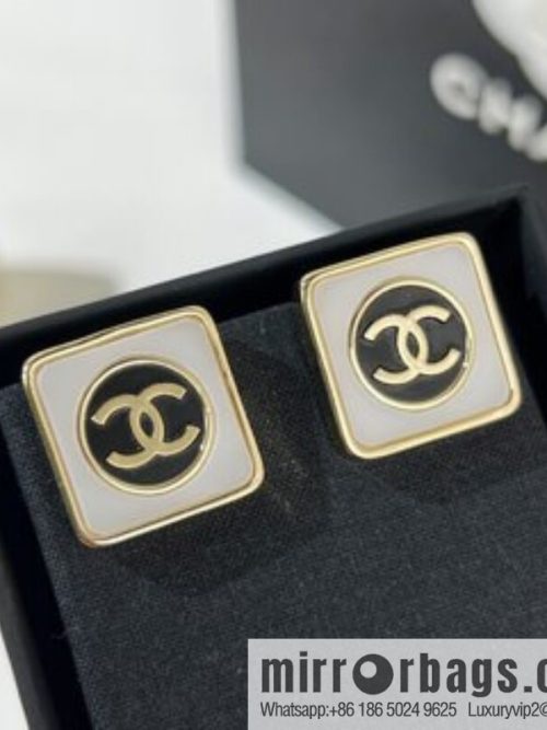 New ☑️ CHANEL Chanel double c square stud earrings