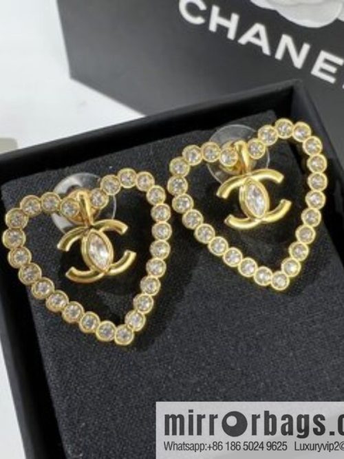 New ☑️ CHANEL Chanel double c full diamond peach heart stud earrings