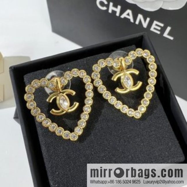 New ☑️ CHANEL Chanel double c full diamond peach heart stud earrings