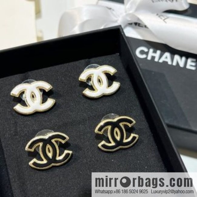 New ☑️ CHANEL Chanel double c enamel oil drop black and white stud earrings