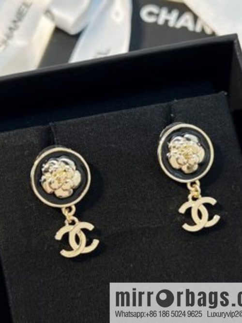 New ☑️ CHANEL Chanel double c camellia stud earrings