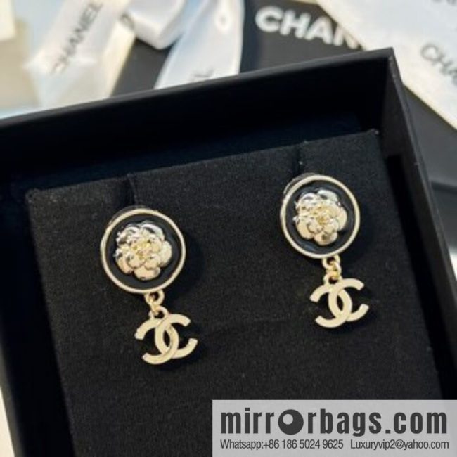 New ☑️ CHANEL Chanel double c camellia stud earrings