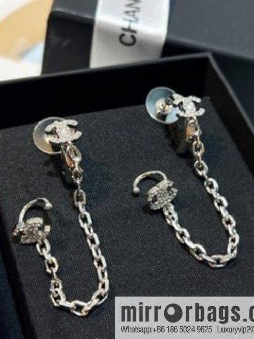 New ☑️ CHANEL Chanel double c full diamond stud earclip